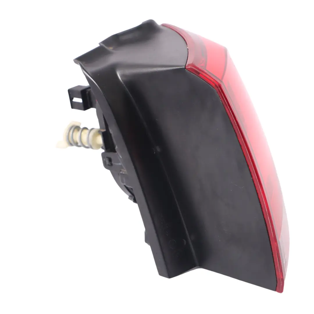 Tail Light Lamp Outer Right O/S to VW Volkswagen Golf 7 Rear with Part number 5G0945096M VW Volkswagen Golf 7 Rear Tail Light Lamp Outer Right O/S - SKU 5G0945096M - Part number 5G0945096M