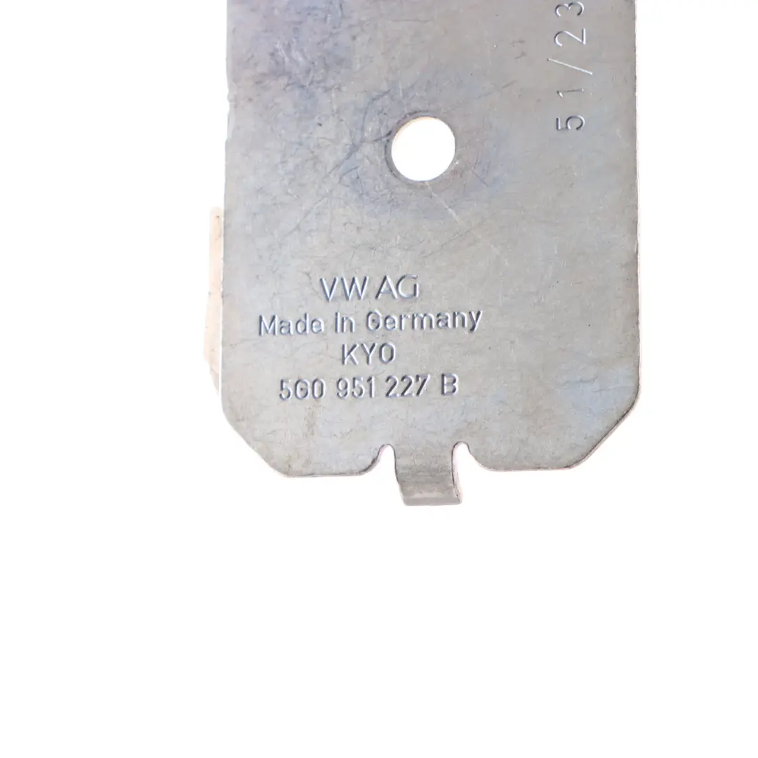 Volkswagen Golf 8 Support De Fixation Pour Sirène Et Klaxon - SKU 5G0951227B - Numéro de pièce 5G0951227B