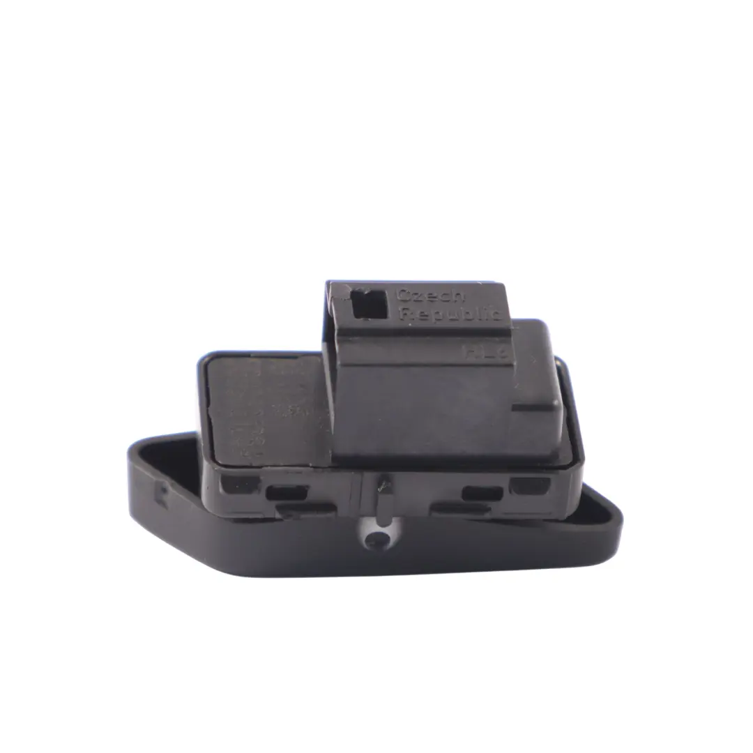 VW Golf 7 Sistema bloccaggio anteriore interruttore lato guida - SKU 5G0962126A - Numero di parte 5G0962126A