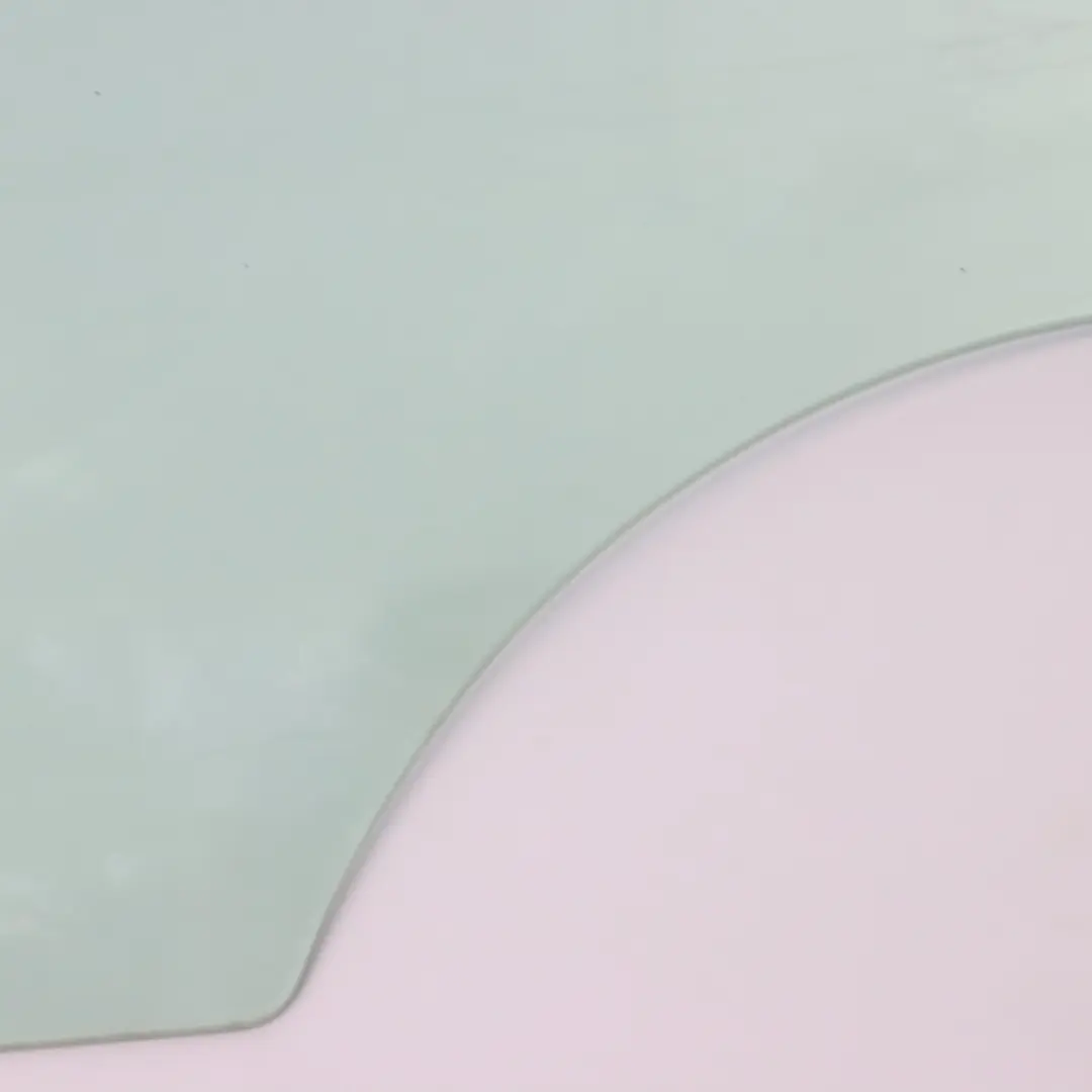 5G Szyba Drzwi Lewy Tył Tylna Lewa Zielona AS2 do Volkswagen Golf o numerze 5G6845025 Volkswagen Golf 5G Szyba Drzwi Lewy Tył Tylna Lewa Zielona AS2 - SKU 5G6845025 - Numer Części 5G6845025