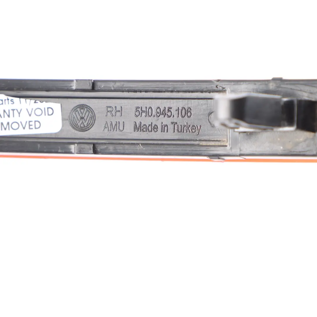 VW Volkswagen Golf 8 Paraurti Posteriore Riflettore Copertura Destra - SKU 5H0945106 - Numero di parte 5H0945106