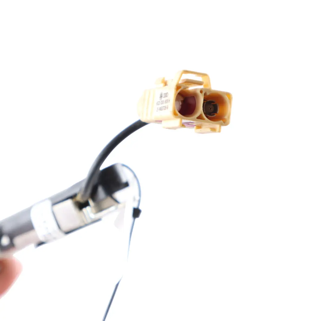 Aerial Antenna Amplifier to Volkswagen Tiguan 5N with Part number 5N0035552C Volkswagen Tiguan 5N Aerial Antenna Amplifier - SKU 5N0035552C - Part number 5N0035552C