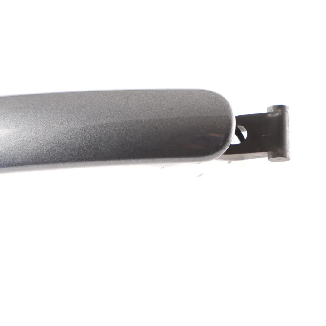 Seat Ibiza 6J Tirador Puerta Delantero Derecho Gris Monsoon X7R - SKU 5N0837205M-MOG - Número de pieza 5N0837205M