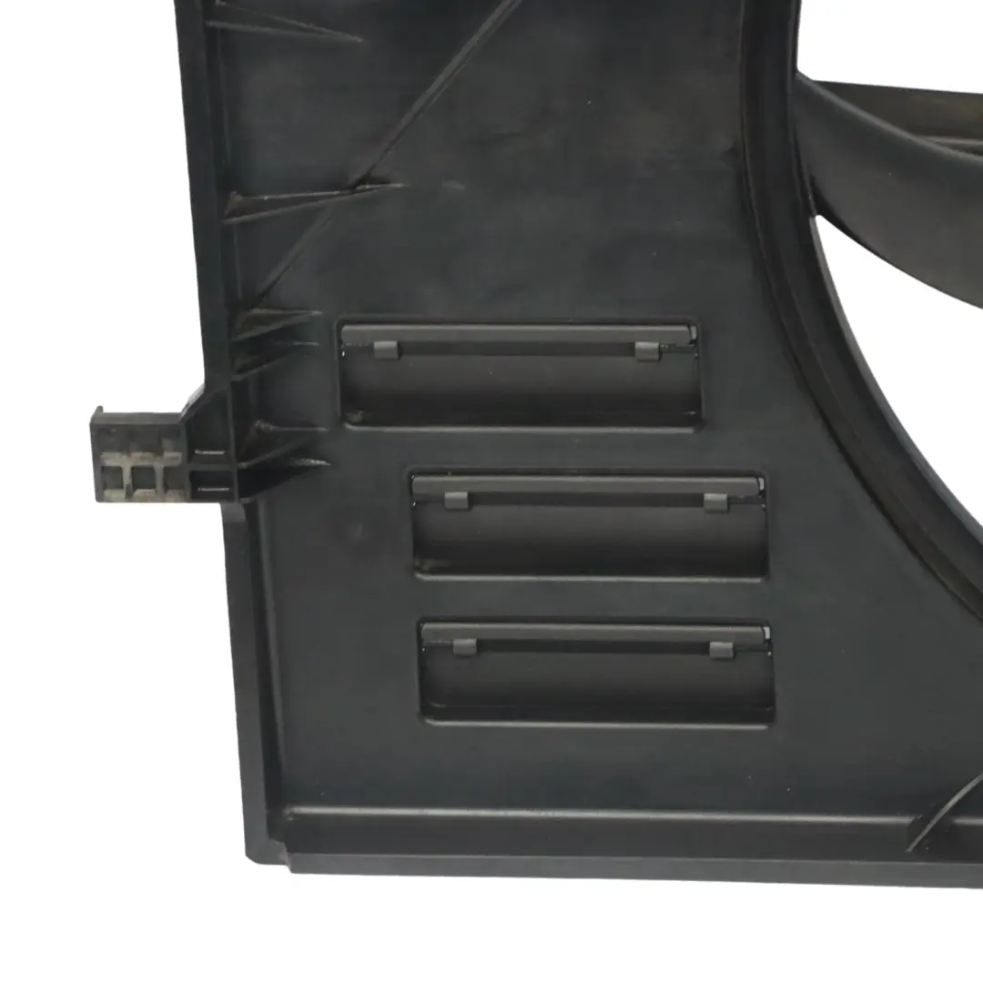 5G Ventola Radiatore Raffreddamento Motore Soffiante per Volkswagen Golf con numero di parte 5Q0121205 Volkswagen Golf 5G Ventola Radiatore Raffreddamento Motore Soffiante - SKU 5Q0121205 - Numero di parte 5Q0121205