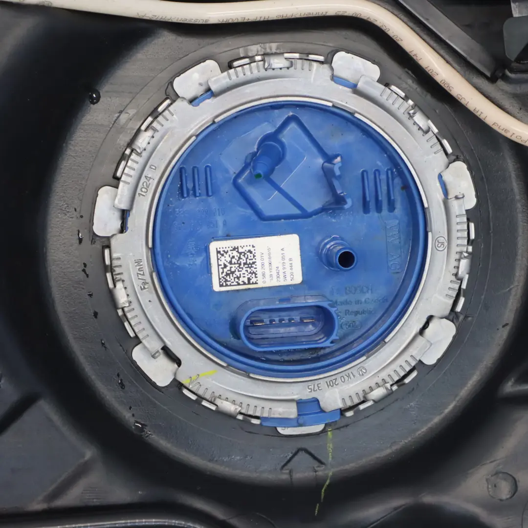 Audi Q2 GA 1.5 Petrol Fuel Tank Reservoir Complete - SKU 5Q0201060JD - Part number 5Q0201060JD