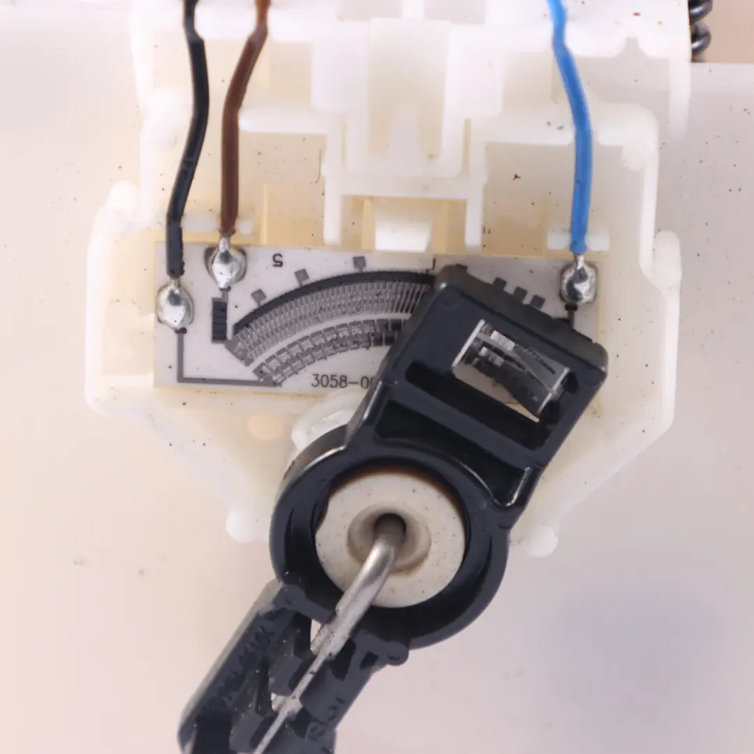 VW Volkswagen Golf VII 7 5G Diesel Fuel Pump Sender Unit - SKU 5Q0919050H - Part number 5Q0919050H