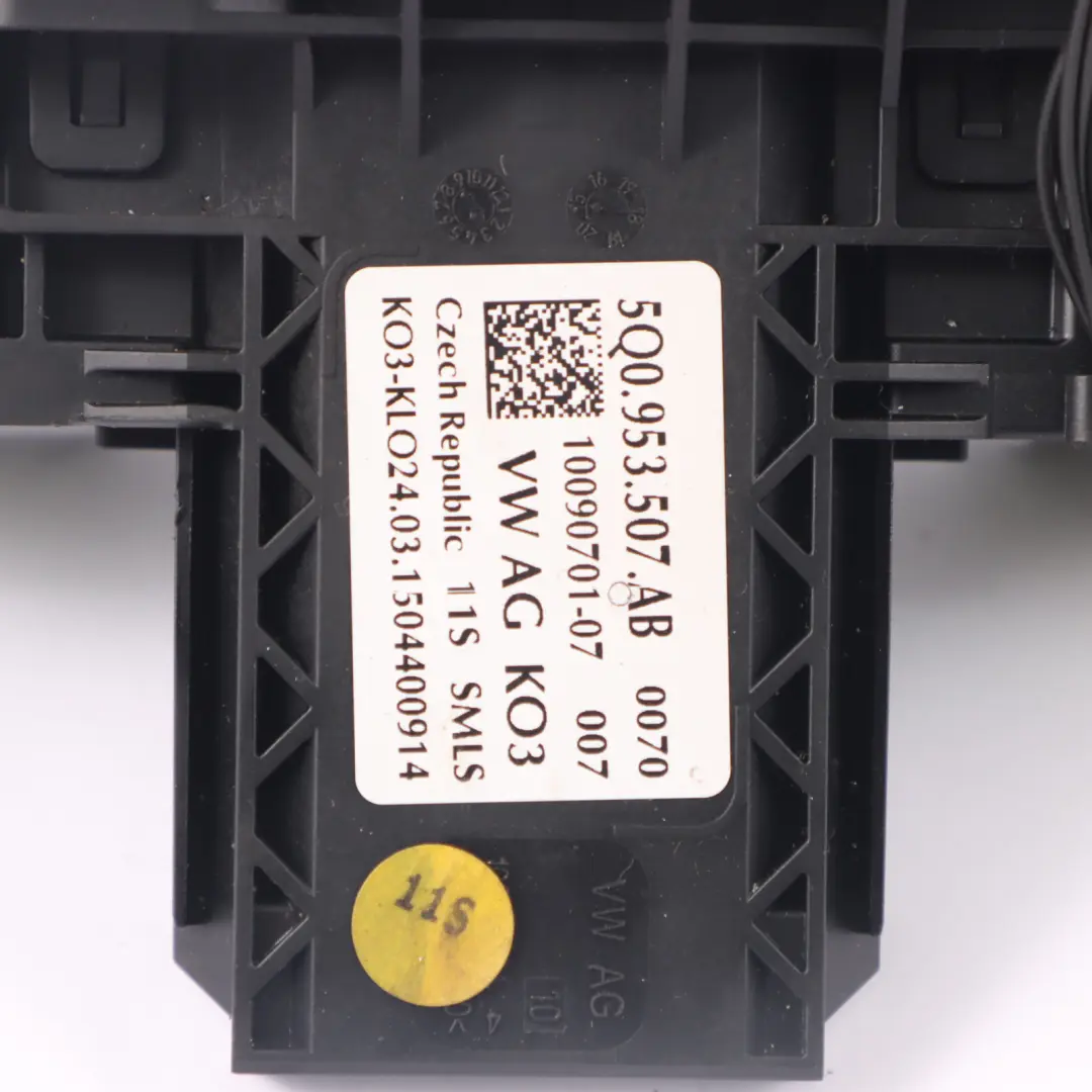 Steering Column Switch Wiper Indicator Stalk 5Q0953507AA to VW Volkswagen Golf 7 with Part number 5Q0953507AB VW Volkswagen Golf 7 Steering Column Switch Wiper Indicator Stalk 5Q0953507AA - SKU 5Q0953507AB - Part number 5Q0953507AB
