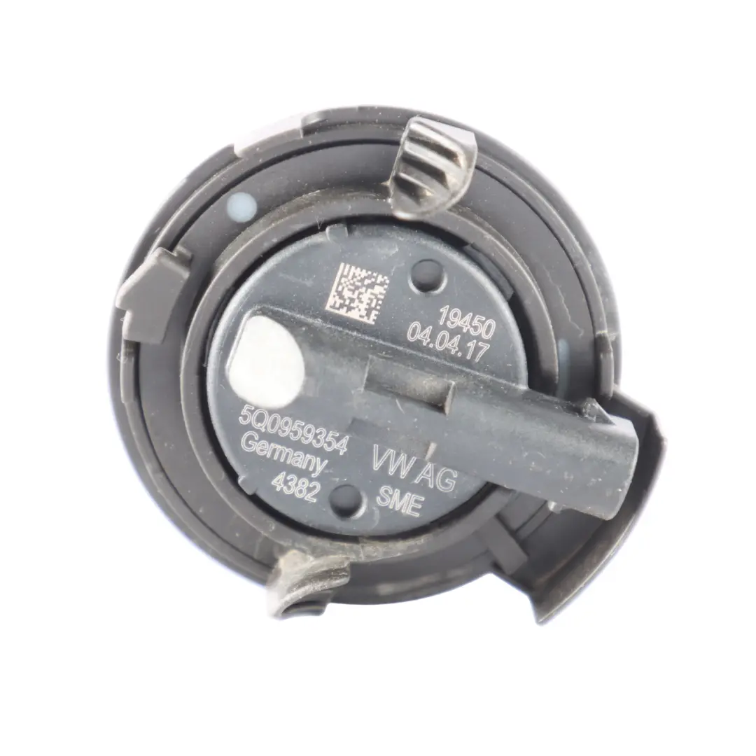 Front Air Module Crash Impact Sensor Unit to VW Volkswagen Golf 7 Audi A3 8V with Part number 5Q0959354 VW Volkswagen Golf 7 Audi A3 8V Front Air Module Crash Impact Sensor Unit - SKU 5Q0959354 - Part number 5Q0959354