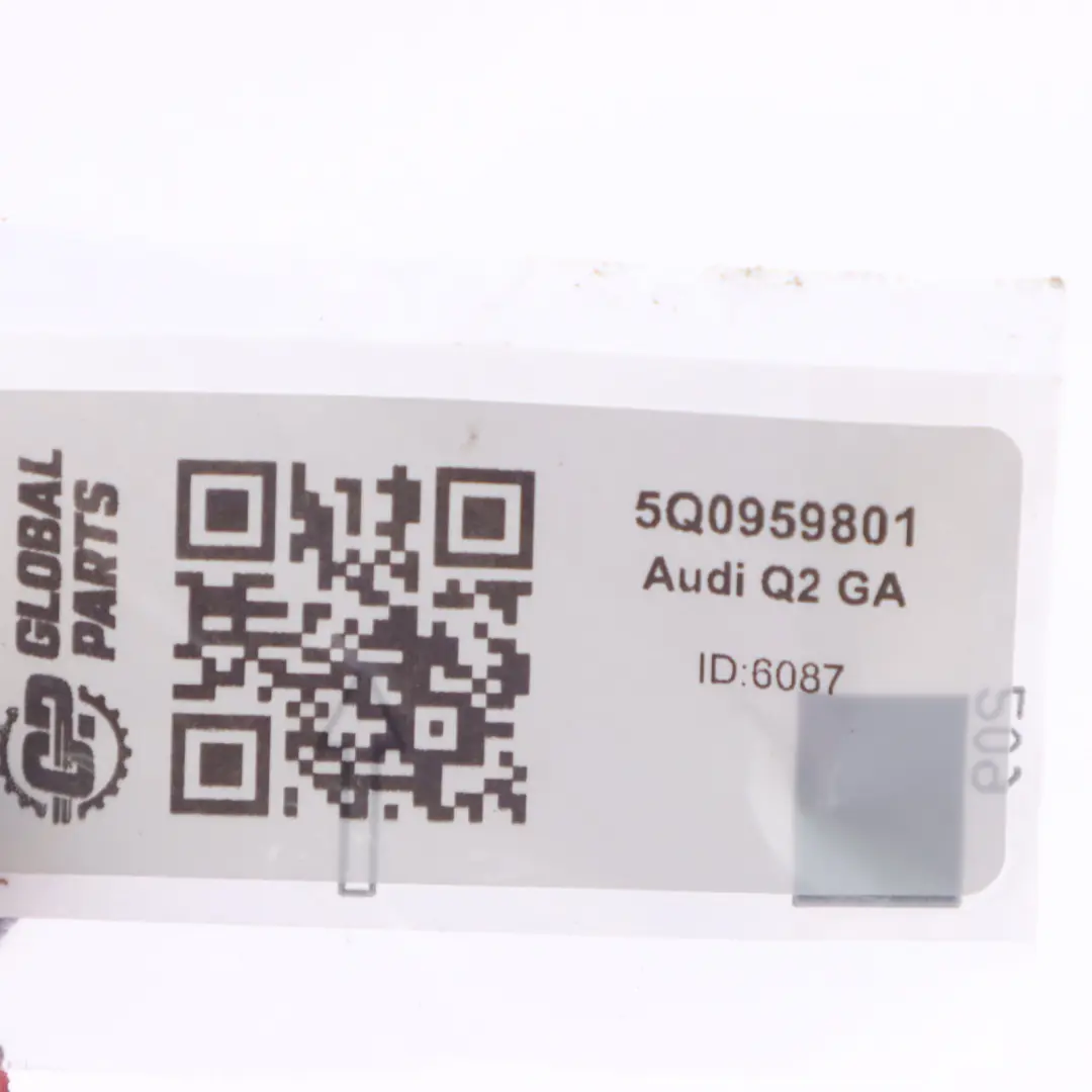 Unidad de control del motor elevalunas delantero izquierdo para Audi Q2 GA con número de pieza 5Q0959801 Audi Q2 GA Unidad de control del motor elevalunas delantero izquierdo - SKU 5Q0959801 - Número de pieza 5Q0959801