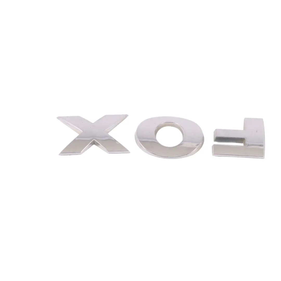 Lettrage de l'emblème arrière de coffre chromé pour VW Volkswagen FOX à propos du numéro de pièce 5Z0853687 VW Volkswagen FOX Lettrage de l'emblème arrière de coffre chromé - SKU 5Z0853687 - Numéro de pièce 5Z0853687