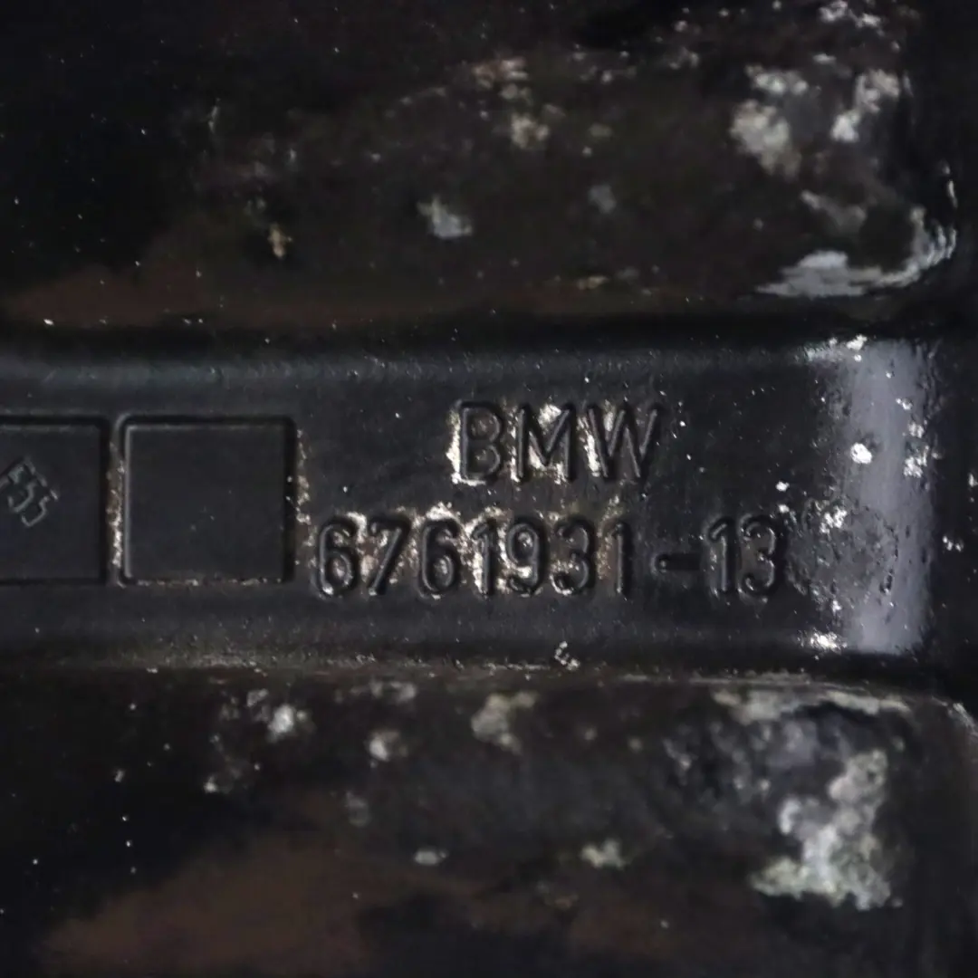 Cerchio anteriore in lega nera da 19" a raggi stellari 132 9J ET:48 per BMW X5 E53 con numero di parte 6761931 BMW X5 E53 Cerchio anteriore in lega nera da 19" a raggi stellari 132 9J ET:48 - SKU 6761931-5 - Numero di parte 6761931