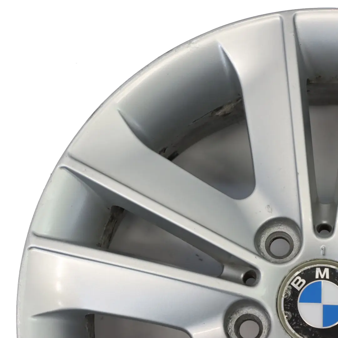 Silberne Leicht metall felge 17" V-Speiche 141 ET:47 7J 6762888 für BMW E81 E87 mit Teilenummer 6775621 BMW E81 E87 Silberne Leicht metall felge 17" V-Speiche 141 ET:47 7J 6762888 - SKU 6762888-5 - Teilenummer 6775621