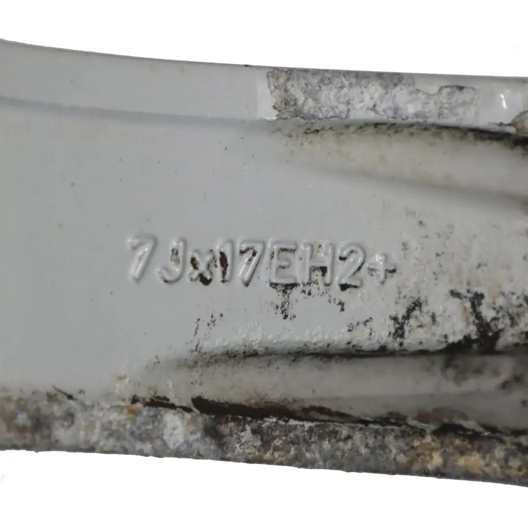 Silberne Leicht metall felge 17" V-Speiche 141 ET:47 7J 6762888 für BMW E81 E87 mit Teilenummer 6775621 BMW E81 E87 Silberne Leicht metall felge 17" V-Speiche 141 ET:47 7J 6762888 - SKU 6762888-5 - Teilenummer 6775621