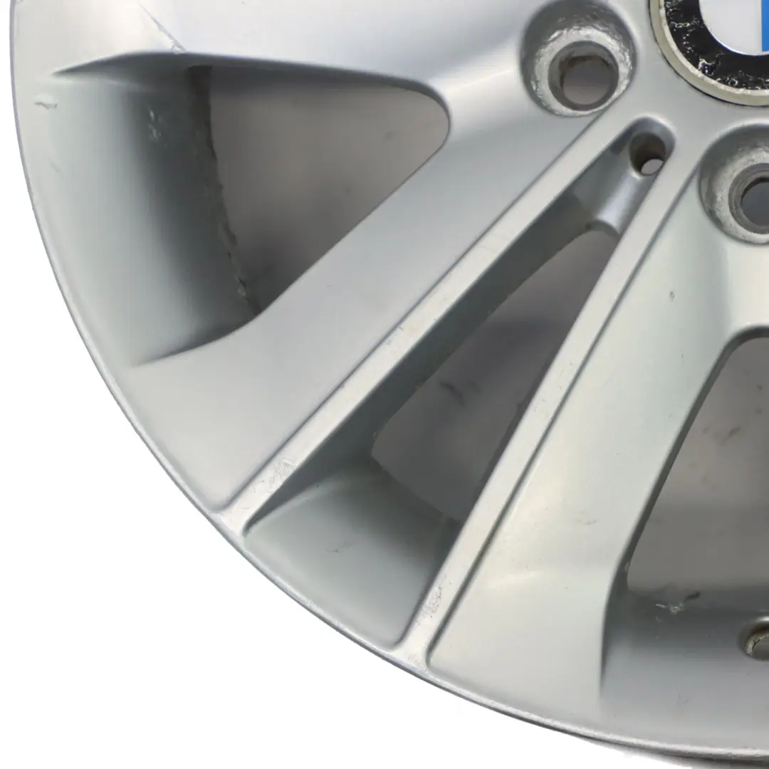 Silberne Leicht metall felge 17" V-Speiche 141 ET:47 7J 6762888 für BMW E81 E87 mit Teilenummer 6775621 BMW E81 E87 Silberne Leicht metall felge 17" V-Speiche 141 ET:47 7J 6762888 - SKU 6762888-5 - Teilenummer 6775621