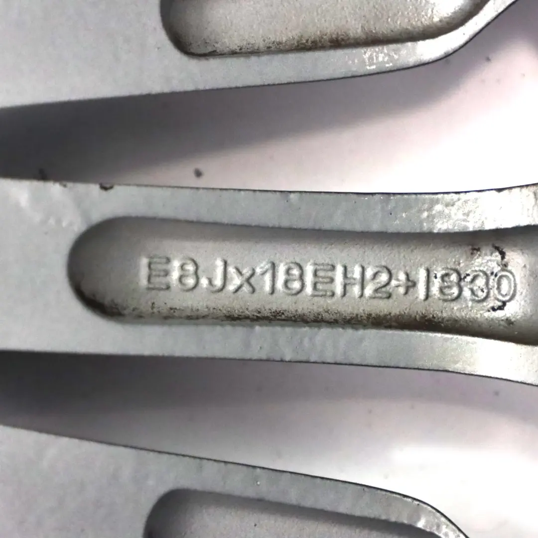 Cerchio ruota lega Ferric Grigio 18" Styling 323 8J ET:30 per BMW X1 E84 con numero di parte 6789147 BMW X1 E84 Cerchio ruota lega Ferric Grigio 18" Styling 323 8J ET:30 - SKU 6789147-3 - Numero di parte 6789147