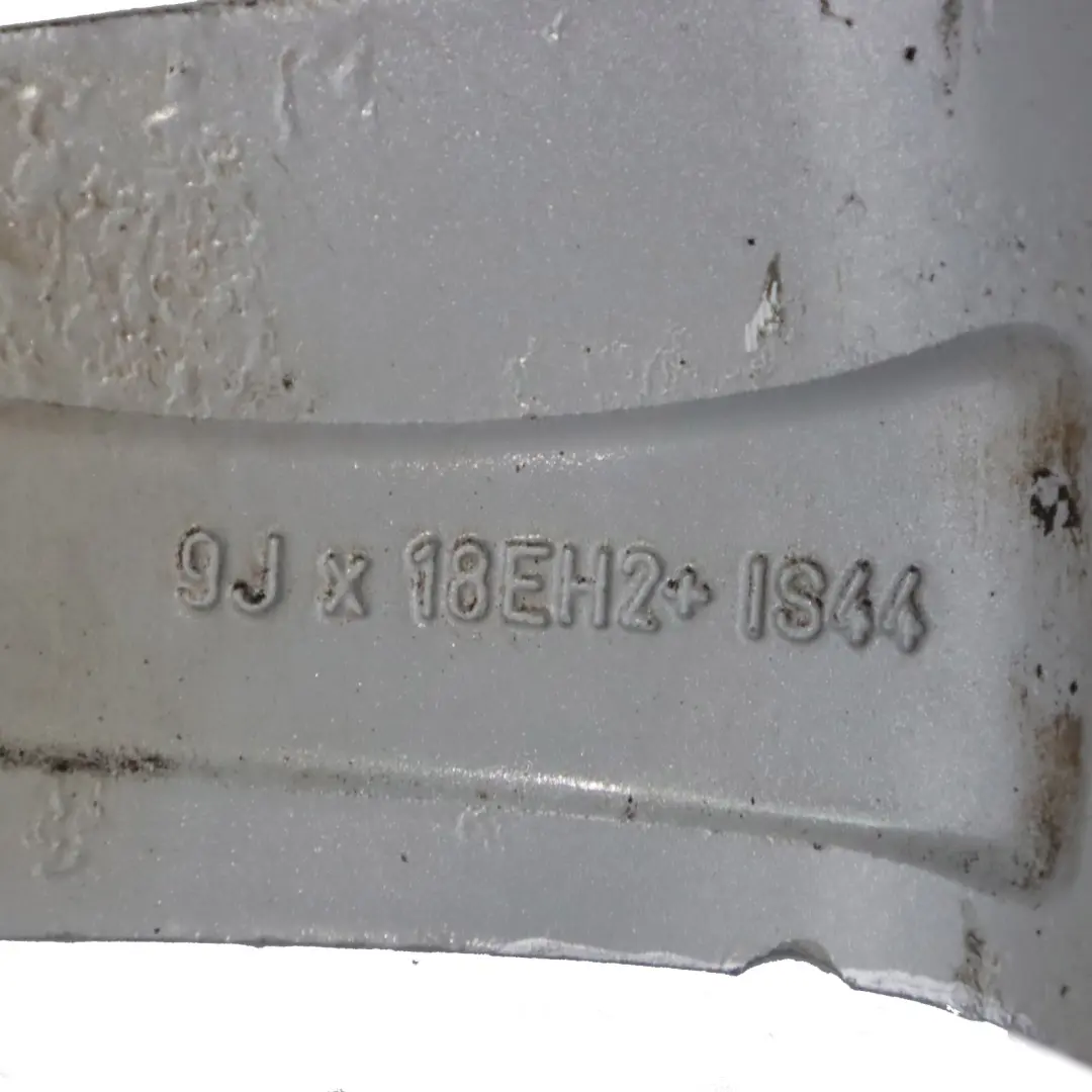 Argento Luce Cerchio 18" 9J ET:44 Turbine styling 329 per BMW F10 F11 con numero di parte 6790175 BMW F10 F11 Argento Luce Cerchio 18" 9J ET:44 Turbine styling 329 - SKU 6790175-1 - Numero di parte 6790175