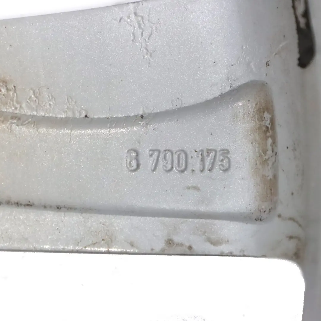 Llanta BMW F10 F11 Silver Light 18" 9J ET:44 Turbine styling 329 para con número de pieza 6790175 Llanta BMW F10 F11 Silver Light 18" 9J ET:44 Turbine styling 329 - SKU 6790175-1 - Número de pieza 6790175