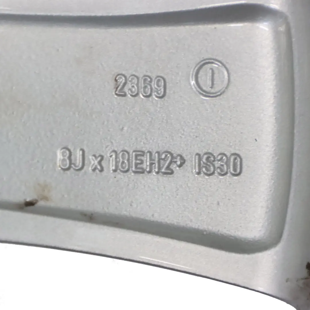 Jante alliage argentée rayons étoile 330 8J 18" ET:30 pour BMW F10 F11 F12 à propos du numéro de pièce 6790176 BMW F10 F11 F12 Jante alliage argentée rayons étoile 330 8J 18" ET:30 - SKU 6790176-2 - Numéro de pièce 6790176