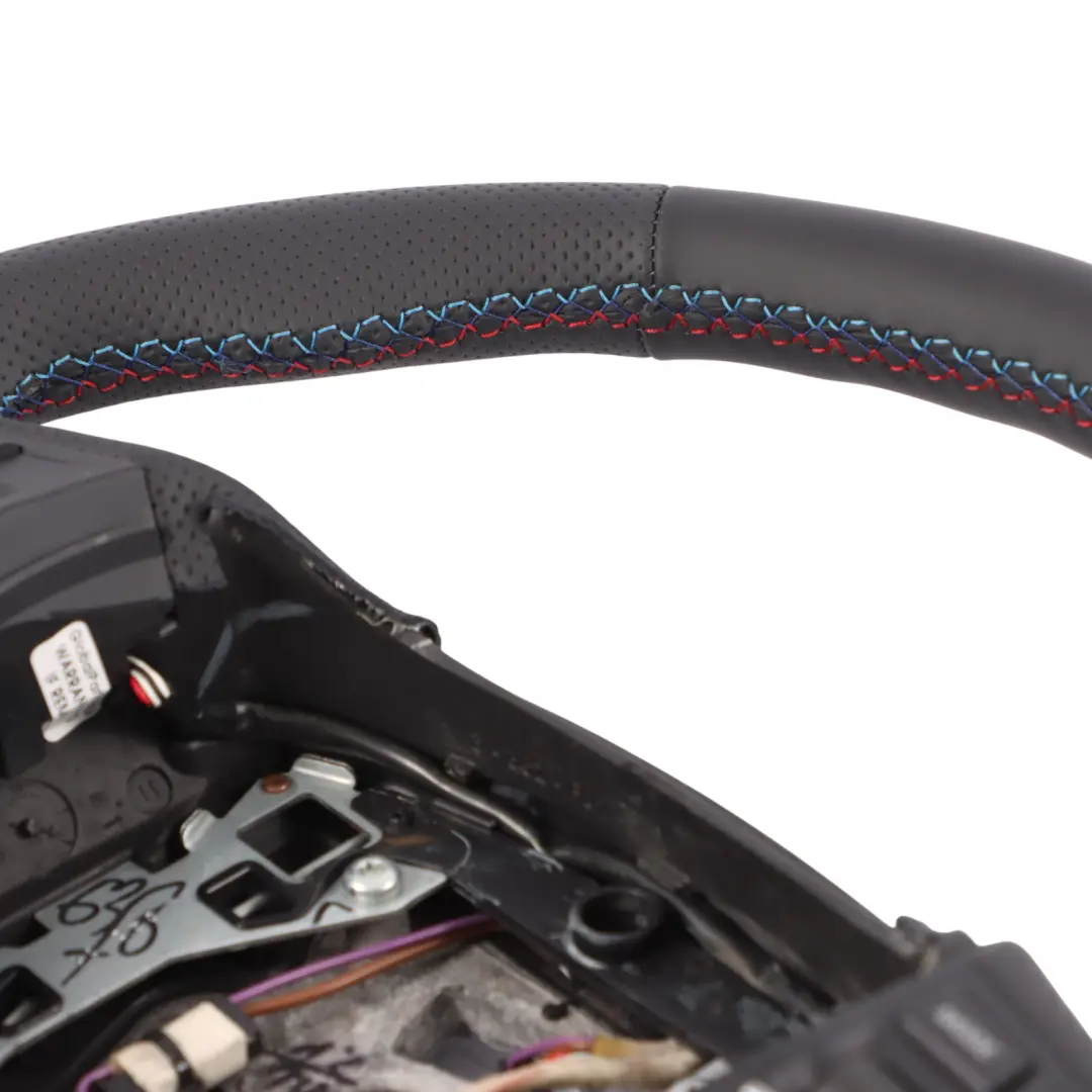 NUOVO Pelle Nera Sport Riscaldato per Volante BMW F01 F10 F11 F12 F07 con numero di parte 6790894 Volante BMW F01 F10 F11 F12 F07 NUOVO Pelle Nera Sport Riscaldato - SKU 6790894-1 - Numero di parte 6790894