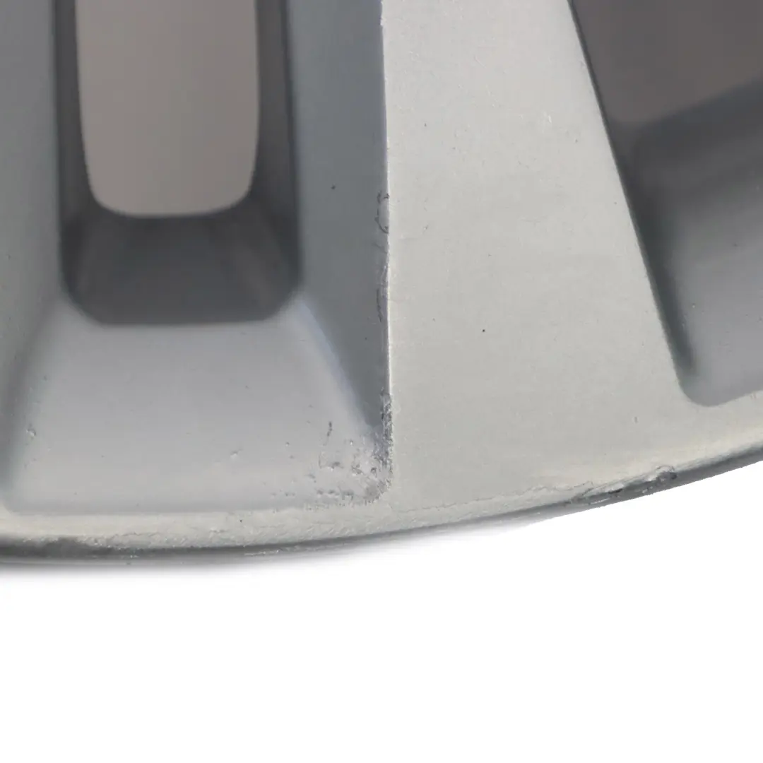 Silberne Leichtmetallfelge 18" Doppelspeiche 397 ET:34 8J für BMW F30 F31 F32 F33 mit Teilenummer 6796247 BMW F30 F31 F32 F33 Silberne Leichtmetallfelge 18" Doppelspeiche 397 ET:34 8J - SKU 6796247-4 - Teilenummer 6796247