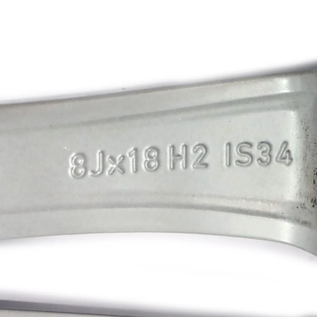 Cerchio in lega argento 18" Doppie razze 397 ET:34 8J per BMW F30 F31 F32 F33 F34 con numero di parte 6796247 BMW F30 F31 F32 F33 F34 Cerchio in lega argento 18" Doppie razze 397 ET:34 8J - SKU 6796247-4 - Numero di parte 6796247