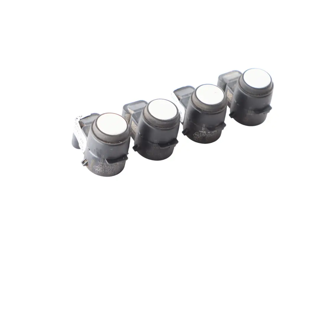 PDC Set sensori parcheggio ad ultrasuoni Kit Bianco 300 per BMW E81 E90 LCI con numero di parte 6935598 BMW E81 E90 LCI PDC Set sensori parcheggio ad ultrasuoni Kit Bianco 300 - SKU 6935598-1 - Numero di parte 6935598