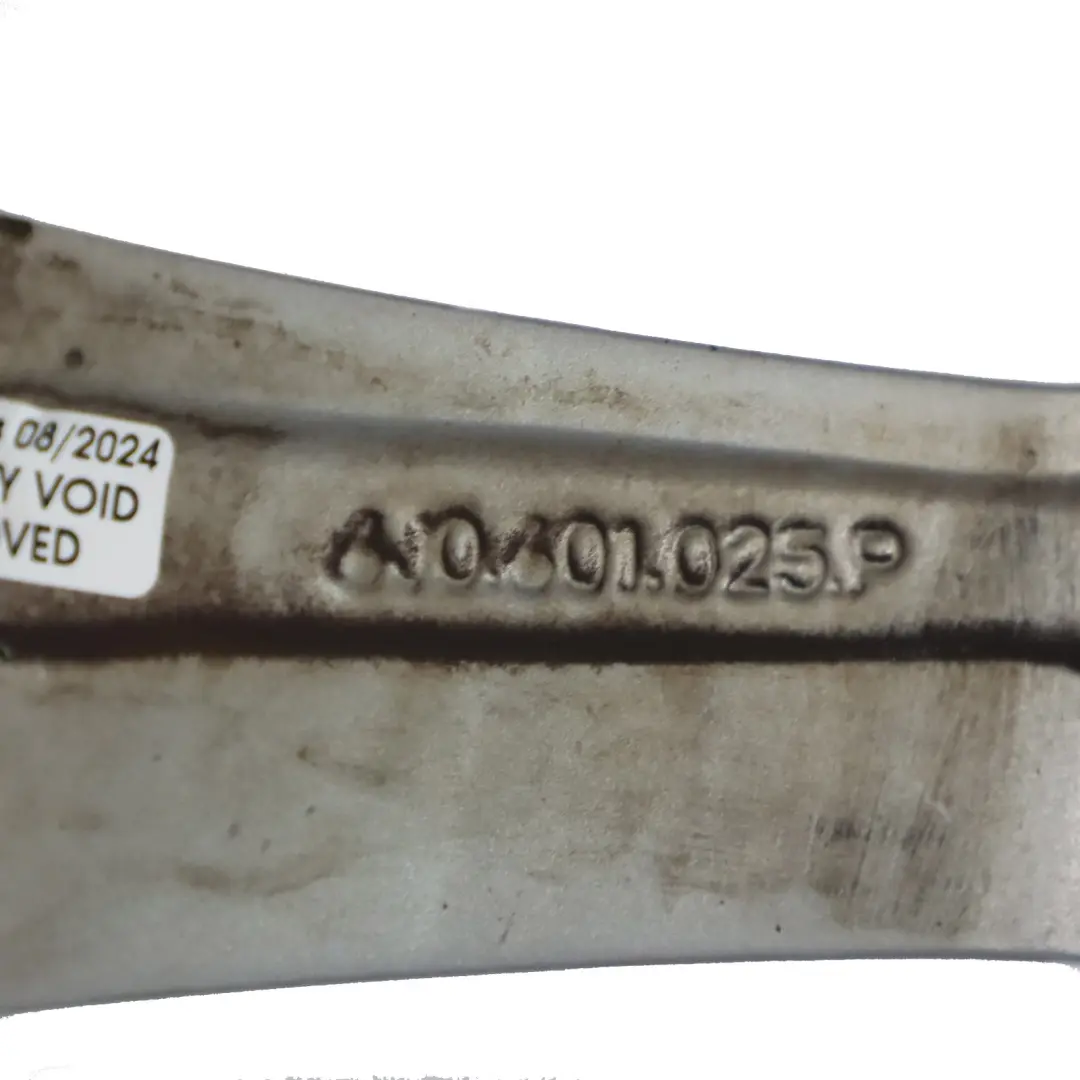 Mk4 6J Srebrna Felga Aluminiowa 17" 7J ET:43 do Seat Ibiza o numerze 6J0601025P Seat Ibiza Mk4 6J Srebrna Felga Aluminiowa 17" 7J ET:43 - SKU 6J0601025P-2 - Numer Części 6J0601025P