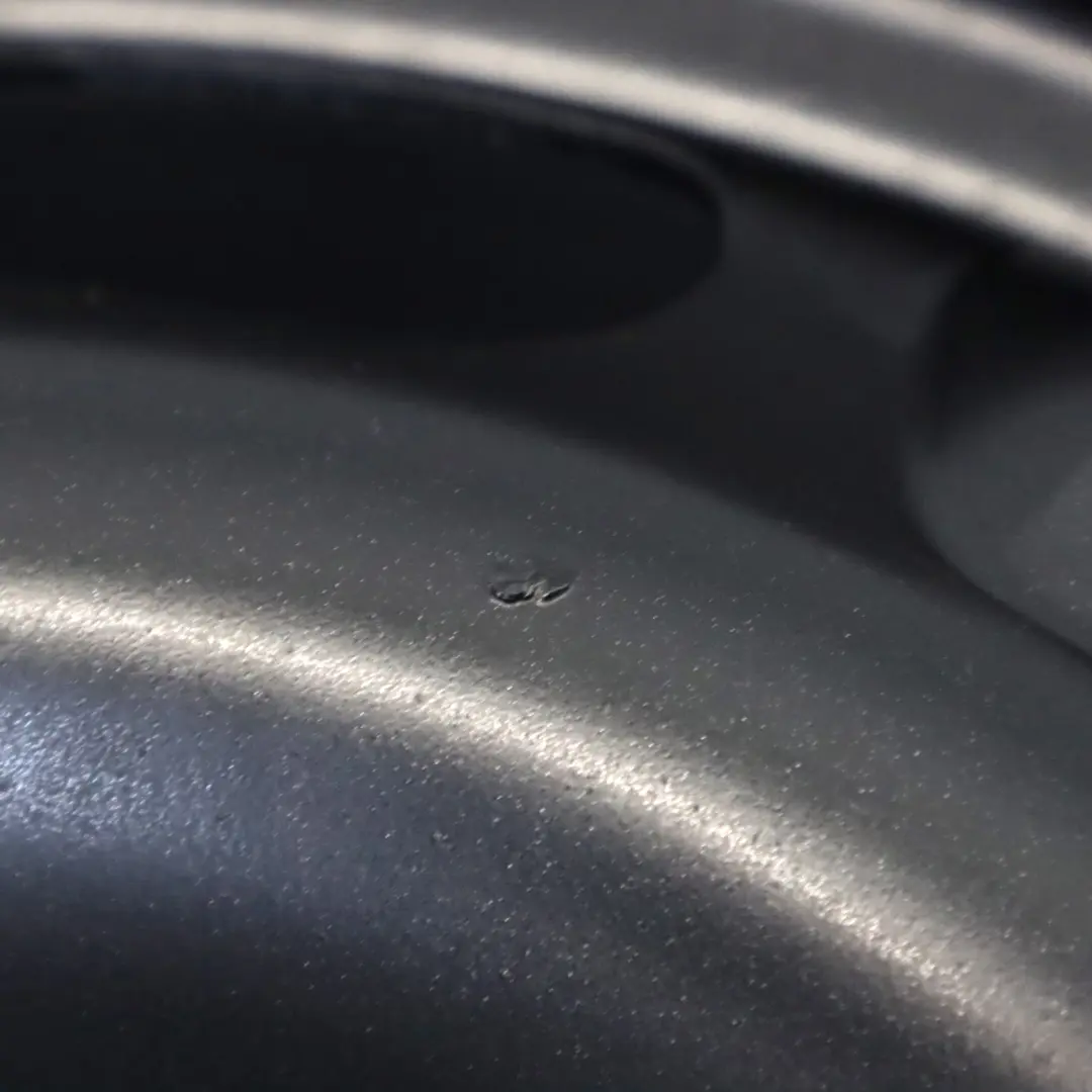 Felga Stalowa Czarna 14" 8J ET:43 do VW Volkswagen Polo Fox o numerze 6Q0601027P VW Volkswagen Polo Fox Felga Stalowa Czarna 14" 8J ET:43 - SKU 6Q0601027P - Numer Części 6Q0601027P