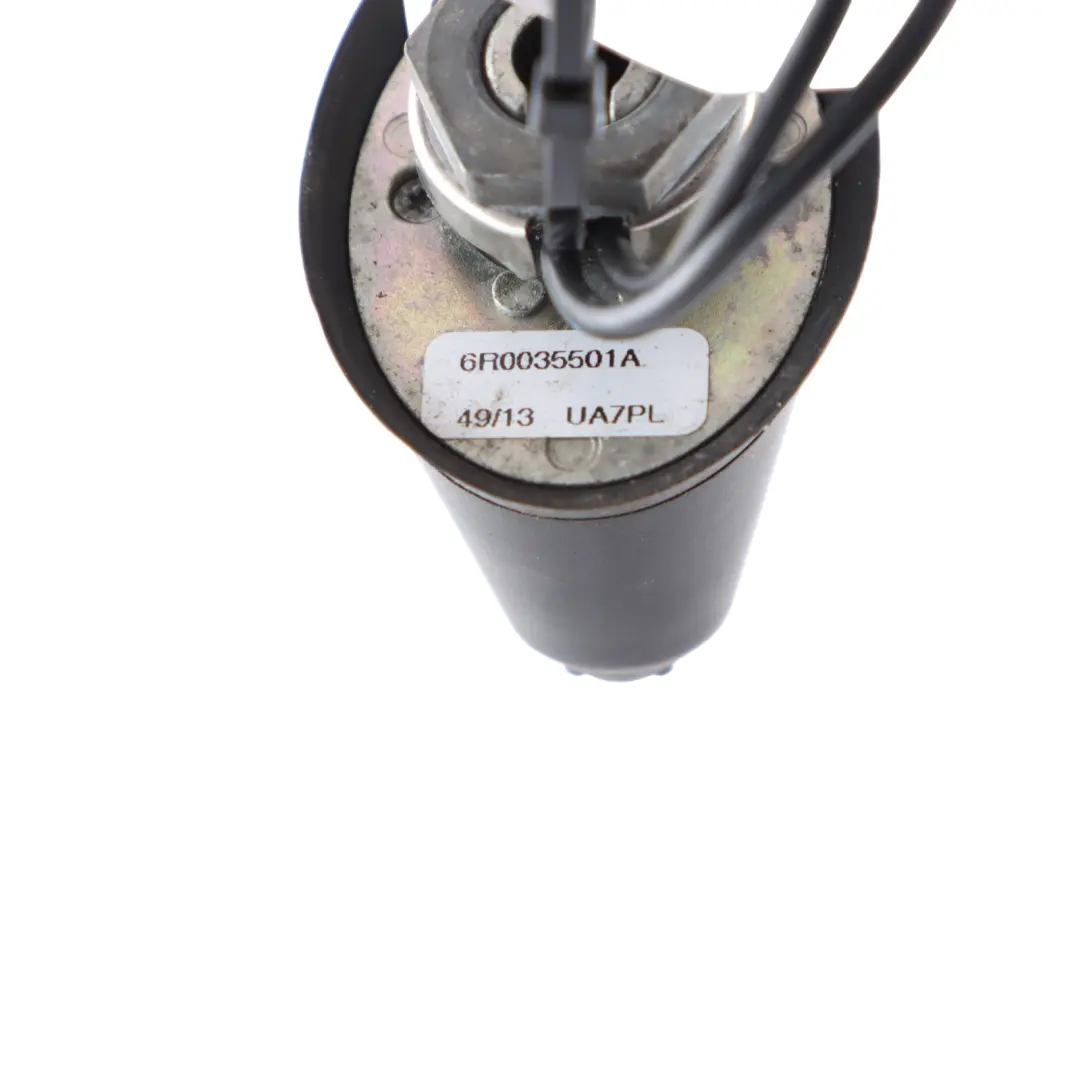 Antenna Base to VW Volkswagen Polo 6R with Part number 6R0035501A VW Volkswagen Polo 6R Antenna Base - SKU 6R0035501A - Part number 6R0035501A