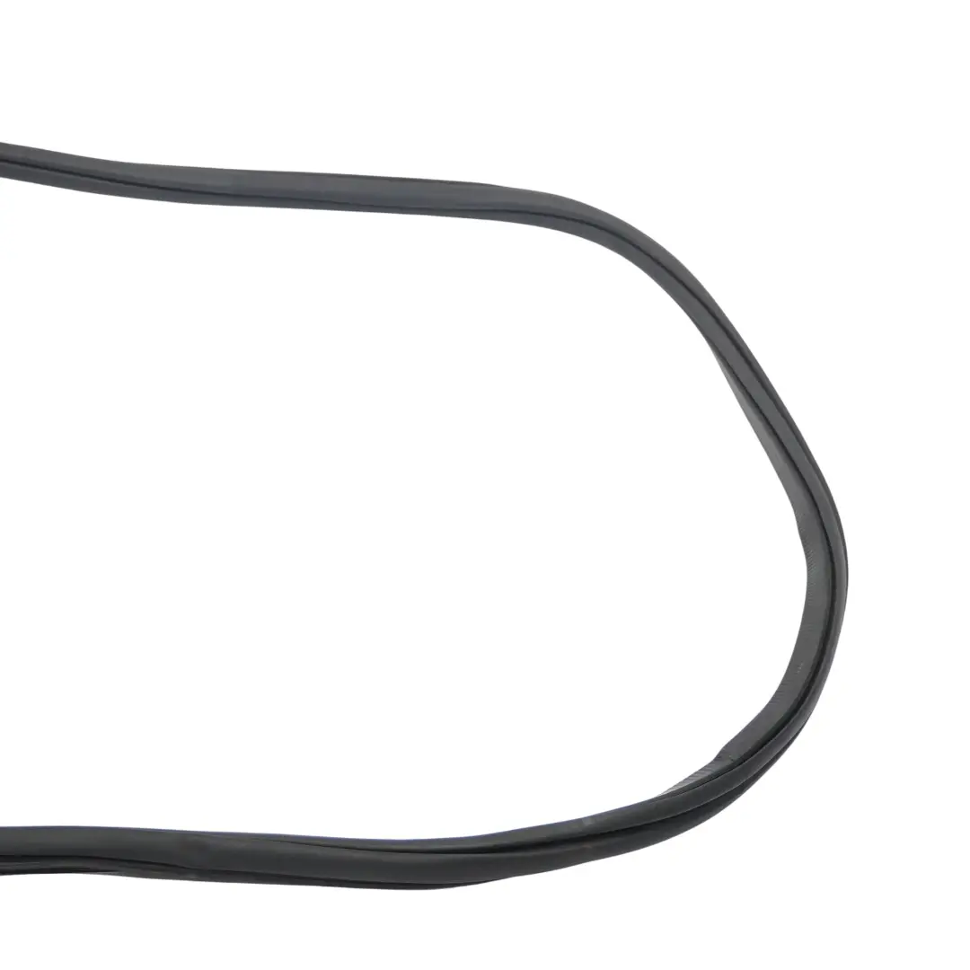 Portellone posteriore Guarnizione di gomma per Volkswagen VW Polo 6R con numero di parte 6R6827705C Volkswagen VW Polo 6R Portellone posteriore Guarnizione di gomma - SKU 6R6827705C - Numero di parte 6R6827705C