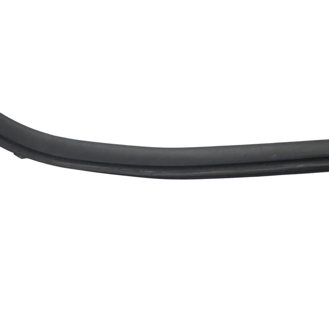 Kofferraum Heckklappe Abdichtung Gummidichtung für Volkswagen VW Polo 6R mit Teilenummer 6R6827705C Volkswagen VW Polo 6R Kofferraum Heckklappe Abdichtung Gummidichtung - SKU 6R6827705C - Teilenummer 6R6827705C