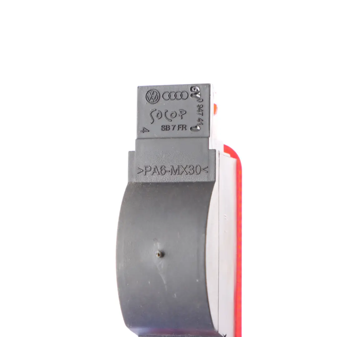 Carte de porte avant Feu de position gauche droit pour Audi A3 8V à propos du numéro de pièce 6Y0947411 Audi A3 8V Carte de porte avant Feu de position gauche droit - SKU 6Y0947411 - Numéro de pièce 6Y0947411