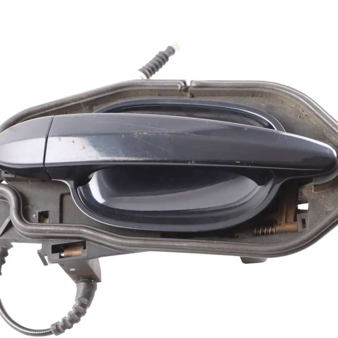 Asidero Trasero Izquierdo Completo Monacoblau Azul A35 para BMW E60 E61 con número de pieza 7034571 BMW E60 E61 Asidero Trasero Izquierdo Completo Monacoblau Azul A35 - SKU 7034571-MB3 - Número de pieza 7034571