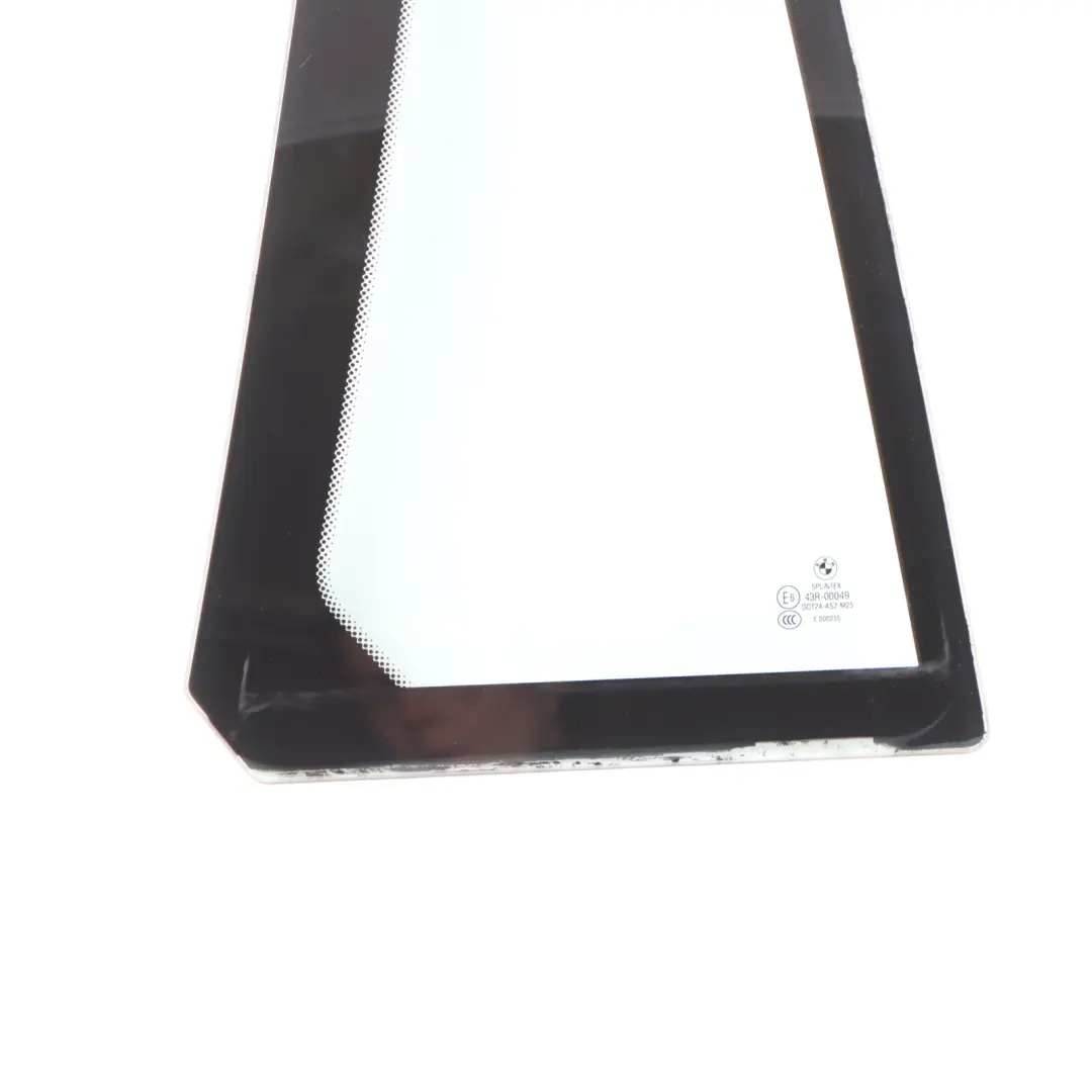 Finestrino Laterale Posteriore Laterale Verde AS2 Lato Destro per BMW E61 Touring con numero di parte 7044176 BMW E61 Touring Finestrino Laterale Posteriore Laterale Verde AS2 Lato Destro - SKU 7044176-1 - Numero di parte 7044176