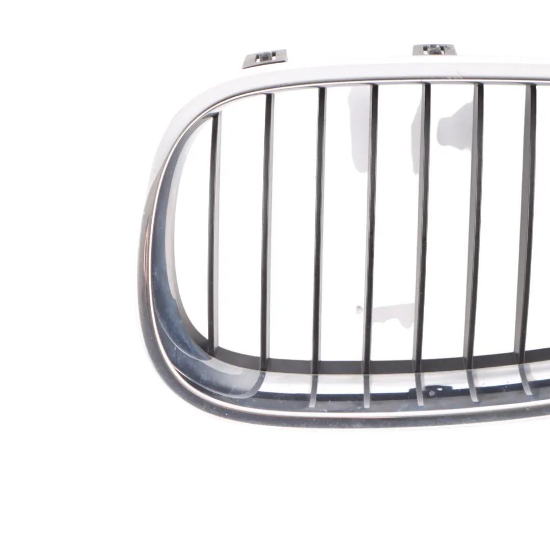 Grille d'entree d'air gauche chromee pour BMW E60 E61 LCI à propos du numéro de pièce 7065701 BMW E60 E61 LCI Grille d'entree d'air gauche chromee - SKU 7065701-1 - Numéro de pièce 7065701