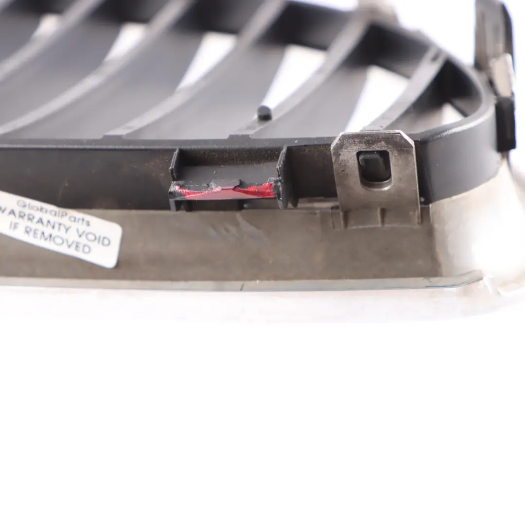 Kratka Grill Nerka Atrapa Zderzaka Lewa Chrom do BMW E60 E61 o numerze 7065701 BMW E60 E61 Kratka Grill Nerka Atrapa Zderzaka Lewa Chrom - SKU 7065701-1 - Numer Części 7065701