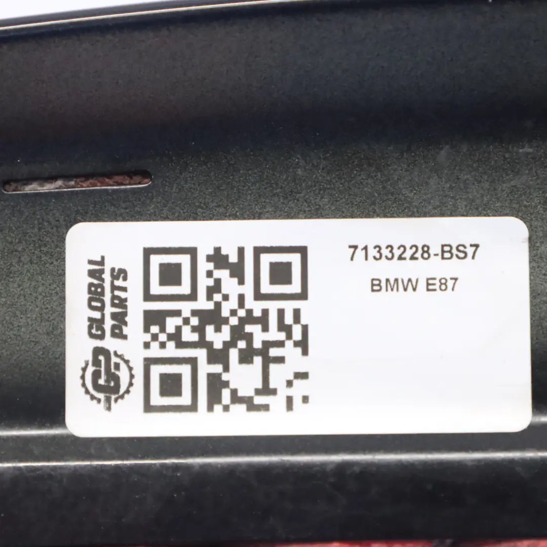 Panel lateral Guardabarros Wing Delantero Derecho Negro Zafiro - 475 para BMW E81 E87 con número de pieza 7133228 BMW E81 E87 Panel lateral Guardabarros Wing Delantero Derecho Negro Zafiro - 475 - SKU 7133228-BS7 - Número de pieza 7133228