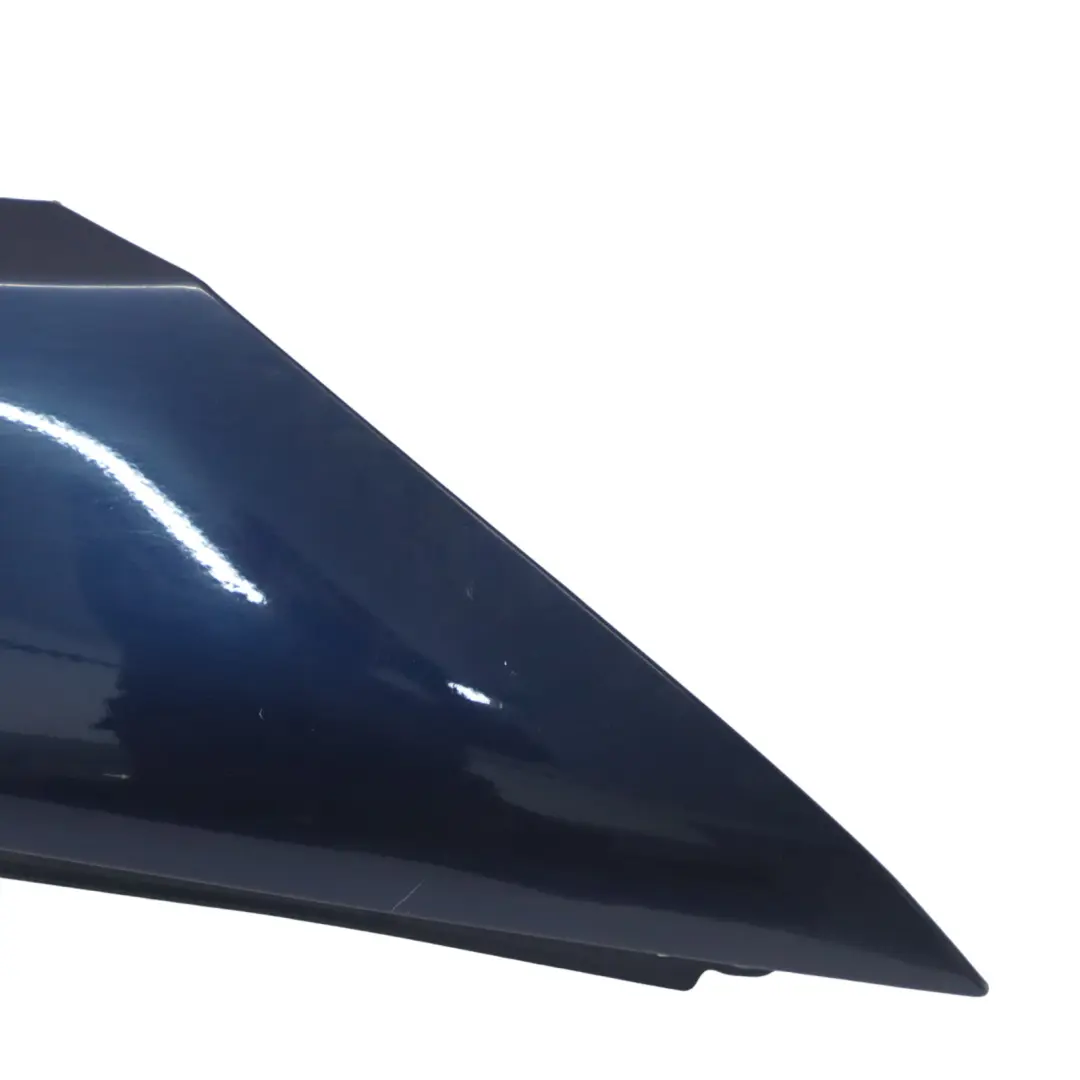 Pannello laterale parafango anteriore sinistro Tiefseeblau Blu - A76 per BMW E90 E91 con numero di parte 7135679 BMW E90 E91 Pannello laterale parafango anteriore sinistro Tiefseeblau Blu - A76 - SKU 7135679-DSB2 - Numero di parte 7135679