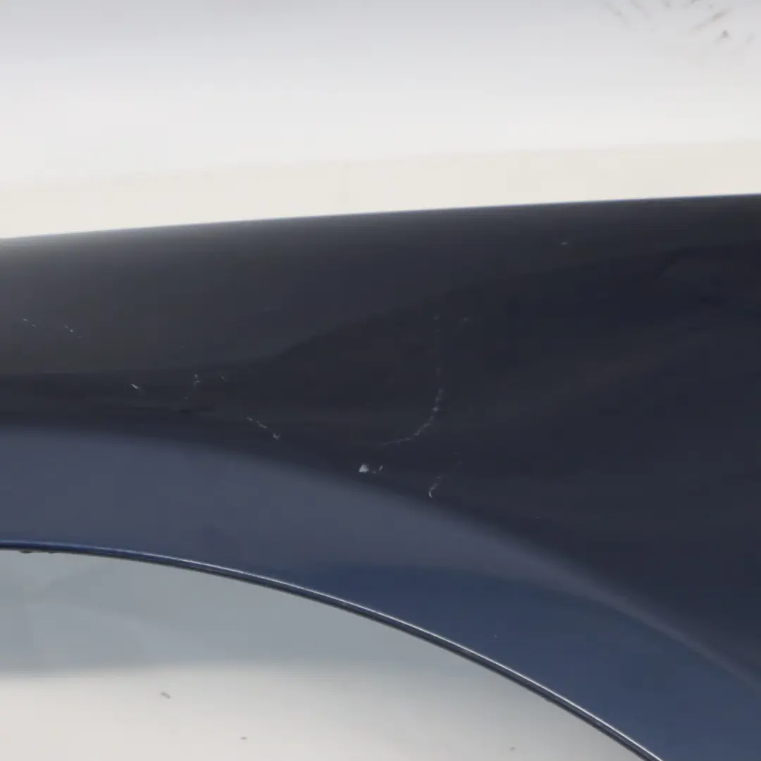 BMW E90 E91 Panneau latéral Aile avant gauche Tiefseeblau Blue - A76 - SKU 7135679-DSB2 - Numéro de pièce 7135679