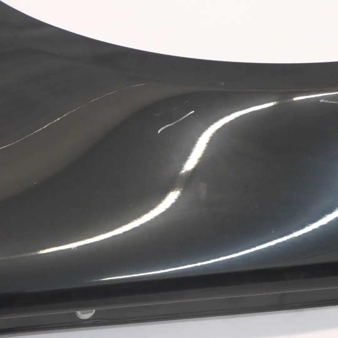 Panel Lateral Guardabarros Ala Delantera Derecha Black Sapphire 475 para BMW E90 E91 con número de pieza 7135680 BMW E90 E91 Panel Lateral Guardabarros Ala Delantera Derecha Black Sapphire 475 - SKU 7135680-BS - Número de pieza 7135680