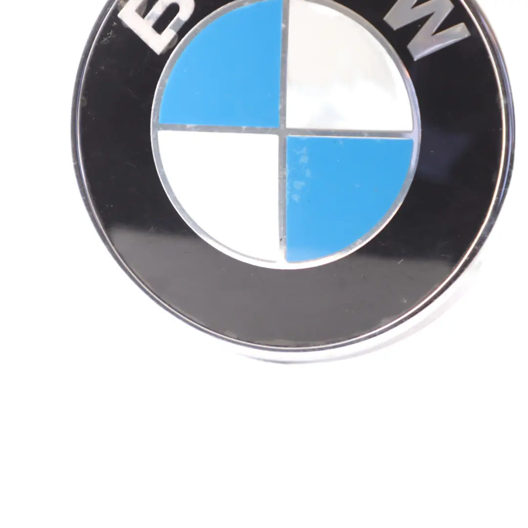 BMW E93 LCI Cabrio Stivale posteriore Tronco Emblema Logo - SKU 7146052-1 - Numero di parte 7146052