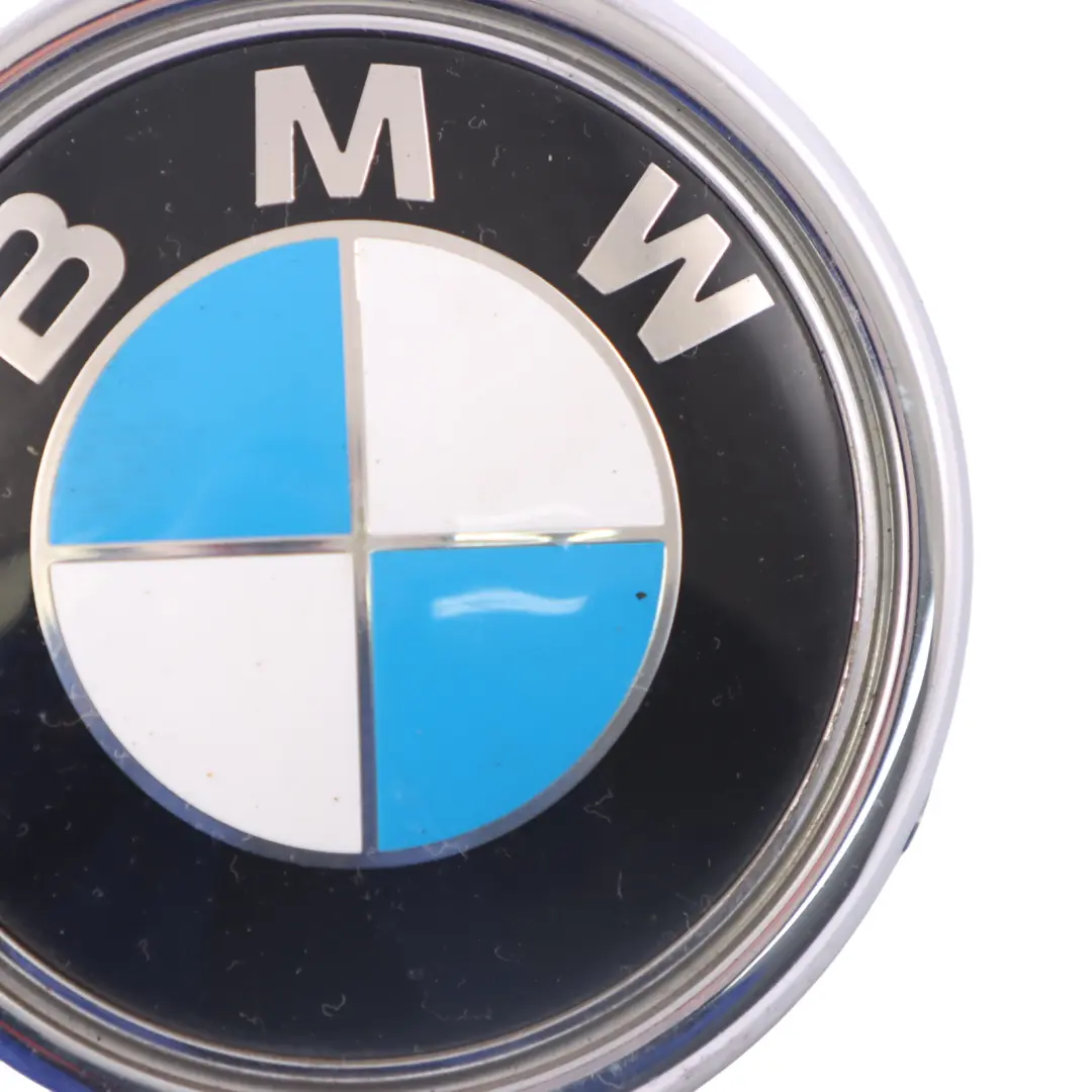Emblema del bagagliaio Badge posteriore Logo Targa per BMW X5 E70 con numero di parte 7157696 BMW X5 E70 Emblema del bagagliaio Badge posteriore Logo Targa - SKU 7157696-3 - Numero di parte 7157696