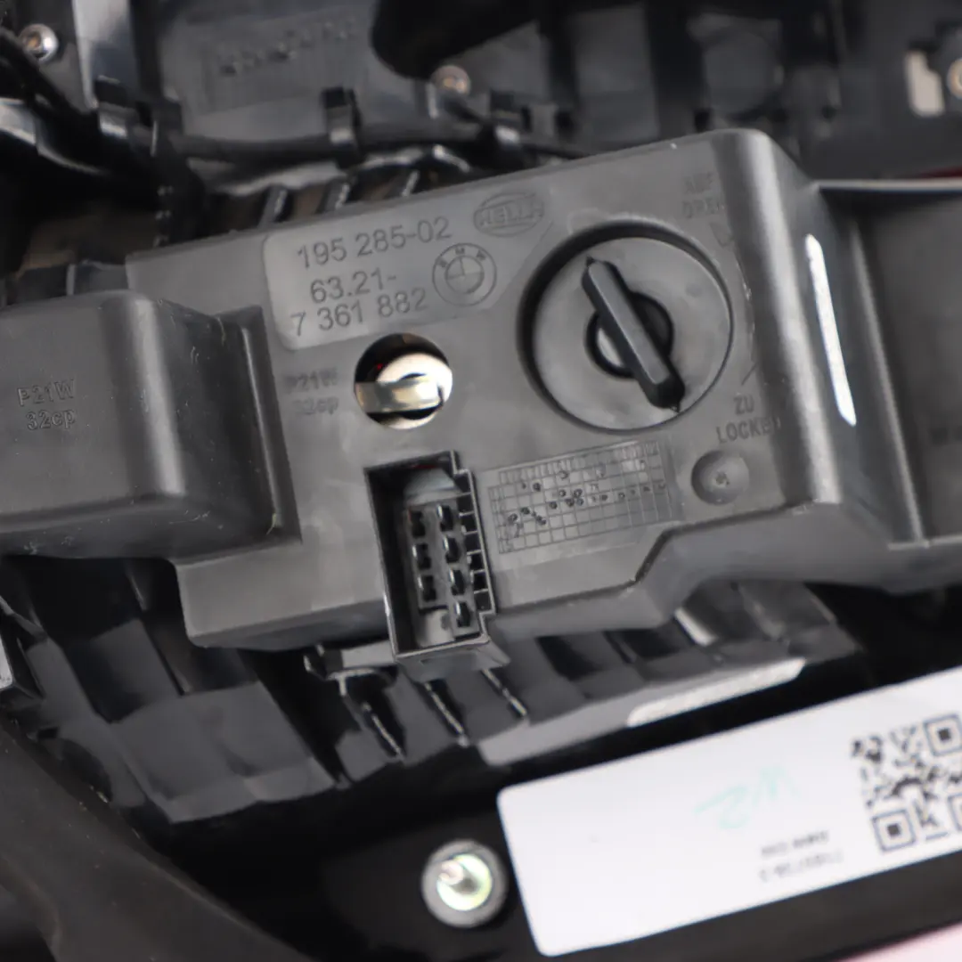 Lamp BMW E60 Tail Light Taillight Right O/S Back Side to Rear with Part number 7165738 Rear Lamp BMW E60 Tail Light Taillight Right O/S Back Side - SKU 7165738-3 - Part number 7165738