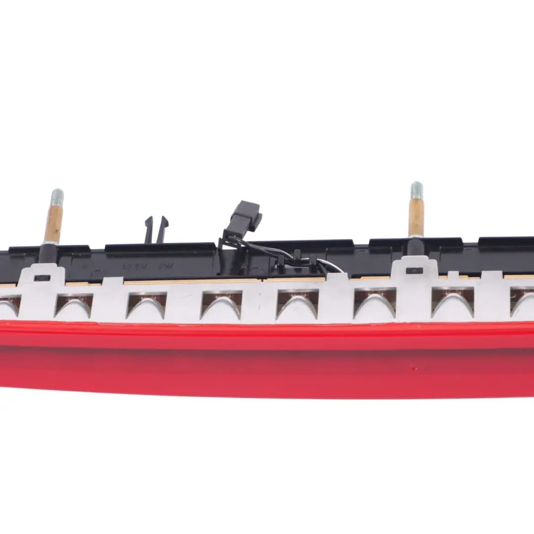 Arrière Troisième Feu Stop Feu arrière pour BMW Z4 E86 à propos du numéro de pièce 7171815 BMW Z4 E86 Arrière Troisième Feu Stop Feu arrière - SKU 7171815 - Numéro de pièce 7171815