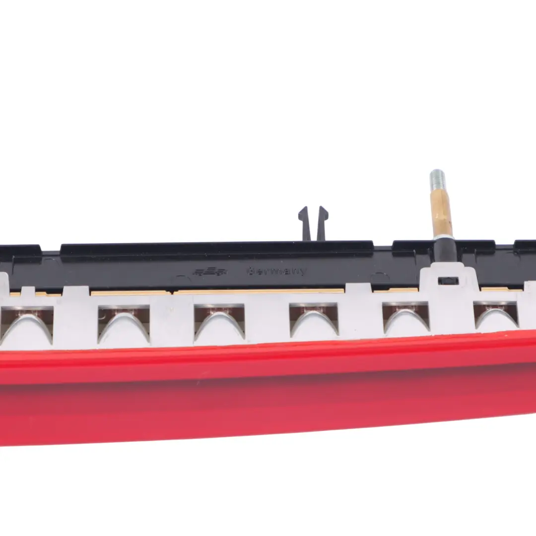 Arrière Troisième Feu Stop Feu arrière pour BMW Z4 E86 à propos du numéro de pièce 7171815 BMW Z4 E86 Arrière Troisième Feu Stop Feu arrière - SKU 7171815 - Numéro de pièce 7171815