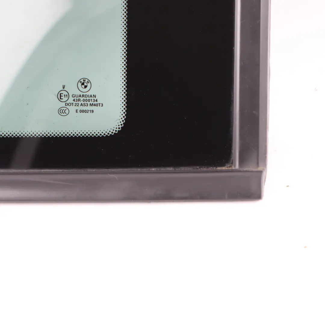 Vetro Posteriore Lato Fisso Quartiere Tinta AS3 Destra per BMW X3 F25 con numero di parte 7205630 BMW X3 F25 Vetro Posteriore Lato Fisso Quartiere Tinta AS3 Destra - SKU 7205630 - Numero di parte 7205630