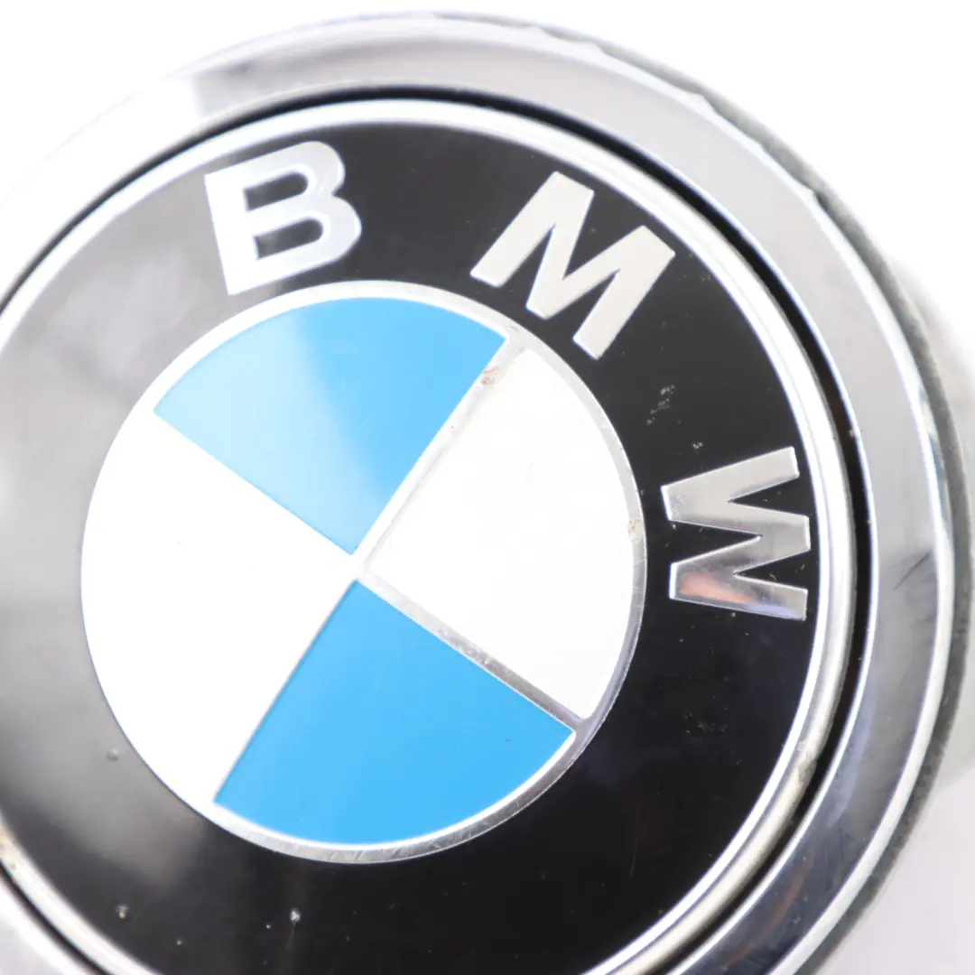 BMW E81 E87 LCI Emblem Button Tailgate Badge Open Opening - SKU 7207933-2 - Part number 7207933