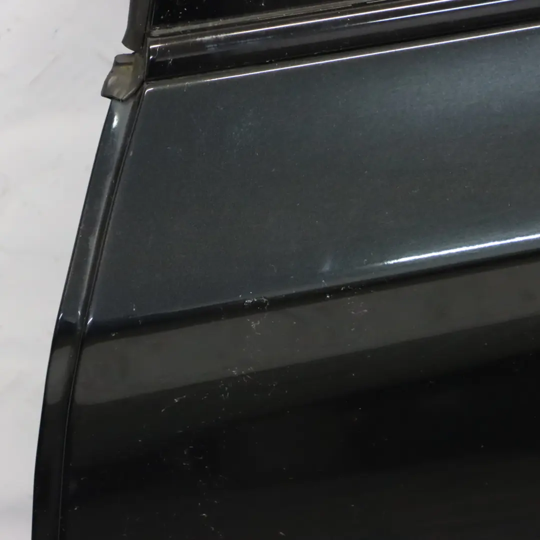 Drzwi Lewe Tylne Black Sapphire Czarny Metalik - 475 do BMW X3 F25 o numerze 7238695 BMW X3 F25 Drzwi Lewe Tylne Black Sapphire Czarny Metalik - 475 - SKU 7238695-BS1 - Numer Części 7238695