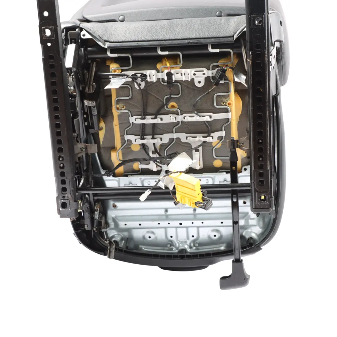 Fotel Lewy Przód Skóra Grzany Czarny Dakota do BMW E90 LCI M Sport o numerze 7246857 BMW E90 LCI M Sport Fotel Lewy Przód Skóra Grzany Czarny Dakota - SKU 7246857-4 - Numer Części 7246857