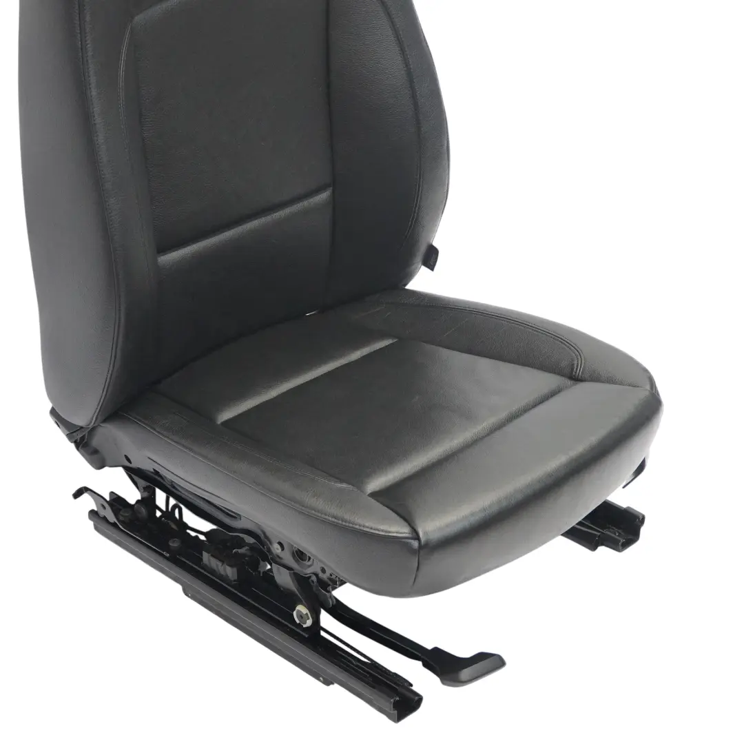 Fotel Lewy Przód Skóra Boston Czarna do BMW E88 Cabrio o numerze 7247253 BMW E88 Cabrio Fotel Lewy Przód Skóra Boston Czarna - SKU 7247253-3 - Numer Części 7247253